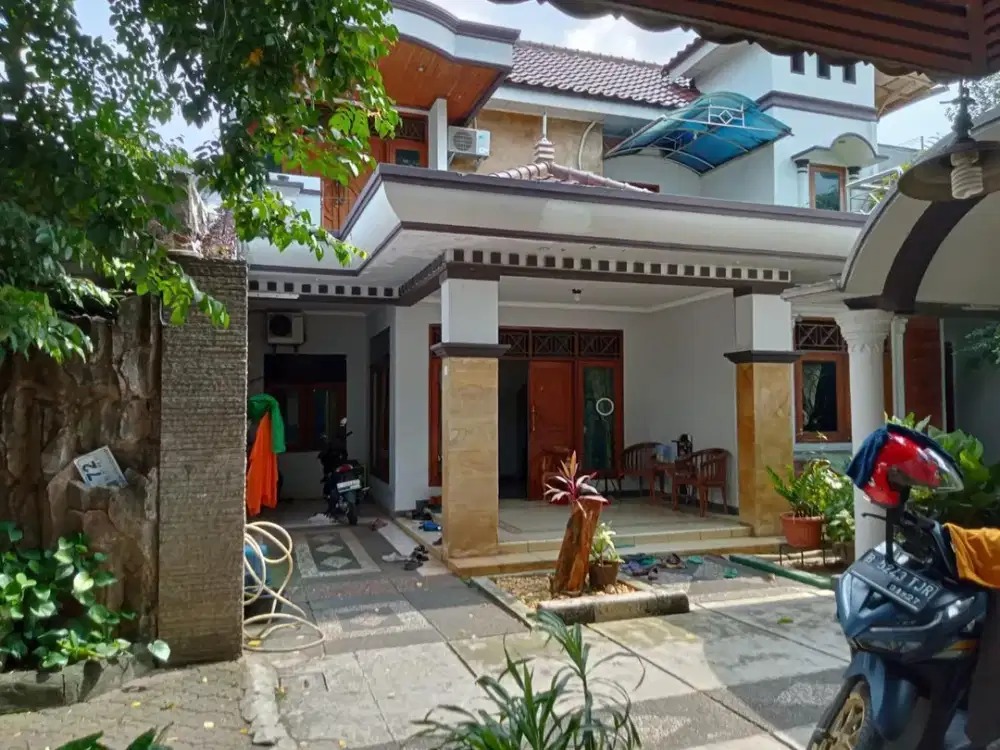 Rumah luas nyaman bagus siap huni SHM di Bekasi Jl. Bintara