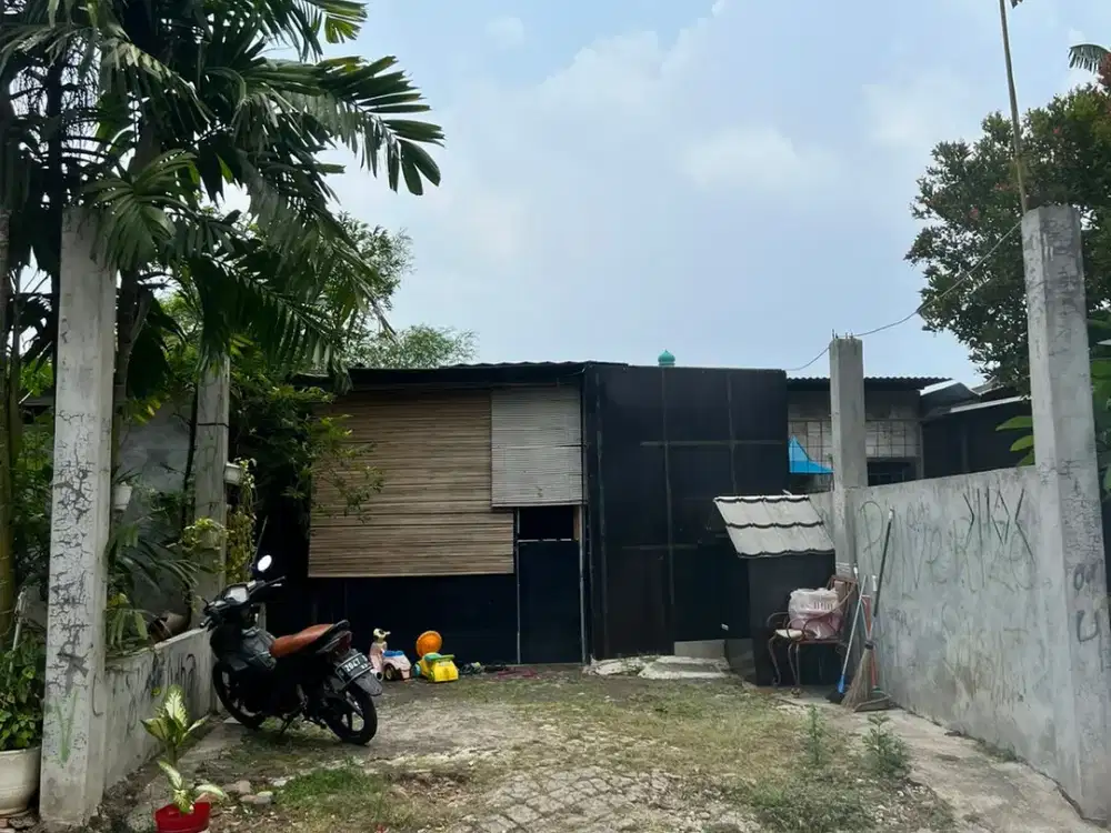 Rumah 2 lantai bagus luas di Pesanggrahan Jakarta Selatan