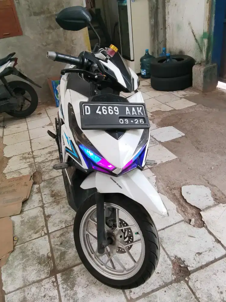 Vario 125 Putih 2016
