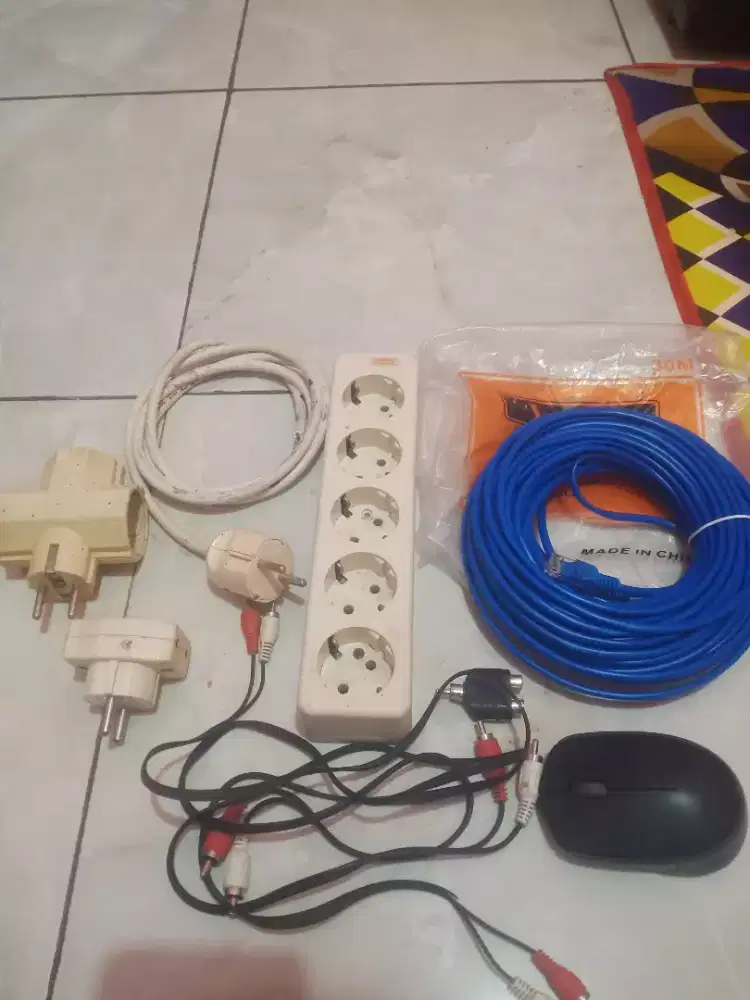 Terminal listrik 5 lubang ( utiqon) dan lainnya 100k nego