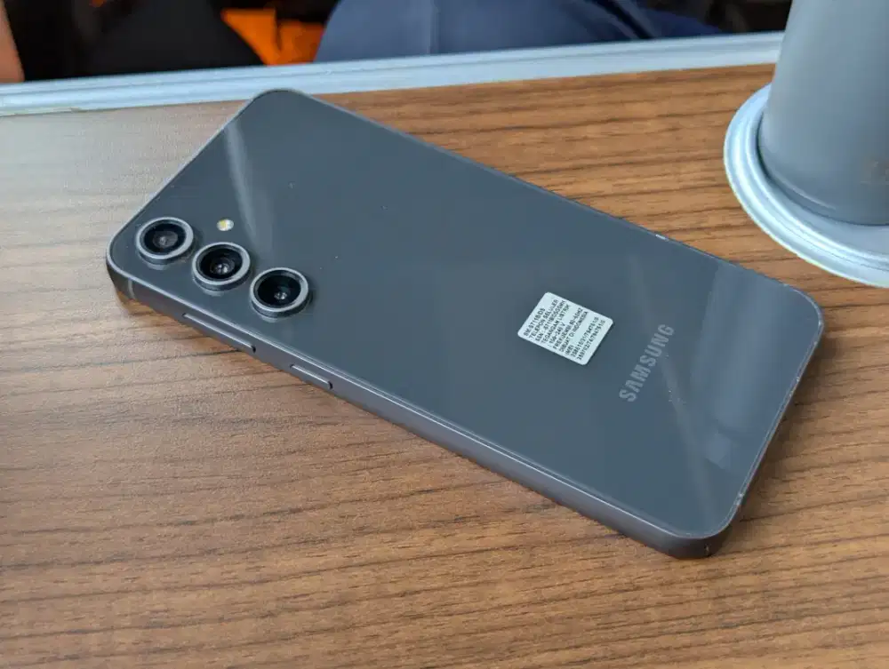 Samsung Galaxy S23 FE Graphite 8/256 256GB ex Sein Indonesia