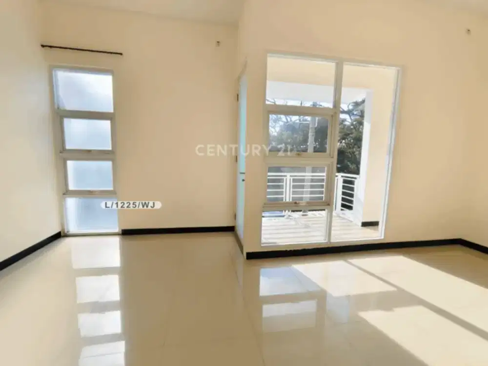 Rumah 2 Lantai Siap Huni Dan Nyaman Di Sommerville TKI 5 Bandung