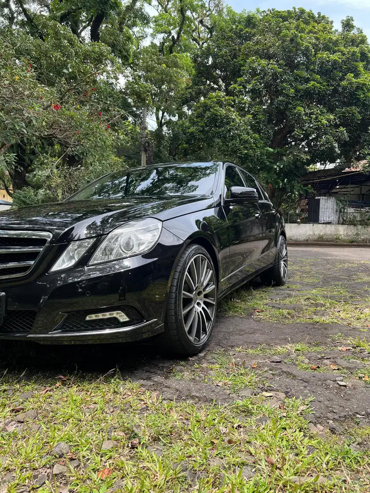 2009 Mercedes-Benz E300 Elegance Variasi Siap Pakai