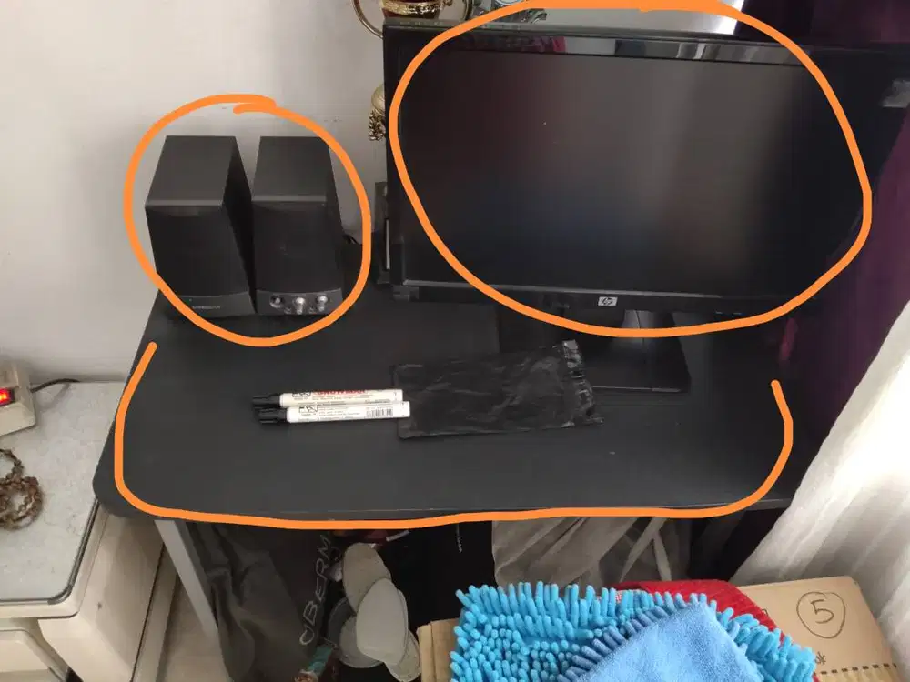 Jual Cepat Meja komputer, Monitor, speaker