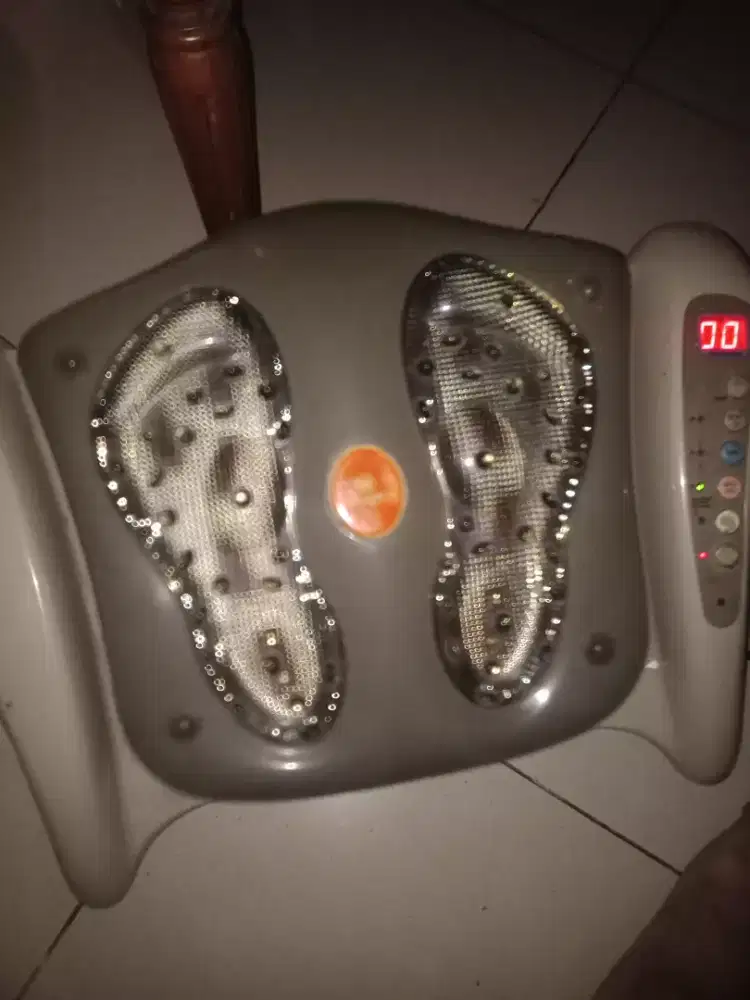 Alat pijet kaki merek Advance