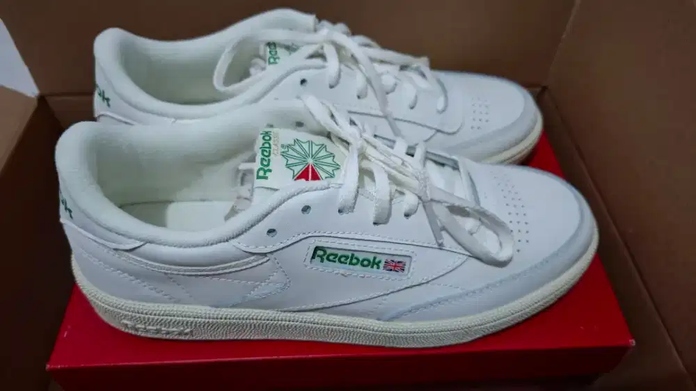 Sepatu kets sneakers Reebok Club C Kids Beige  Size US 5.5 / 24 cm