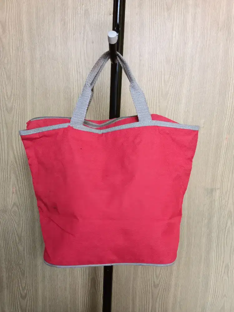 Tas Bekal Tupperware