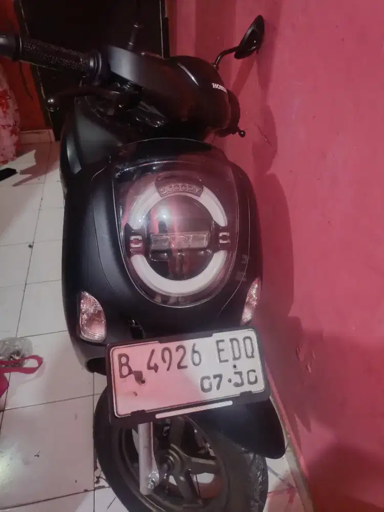 Scoopy prestige like new