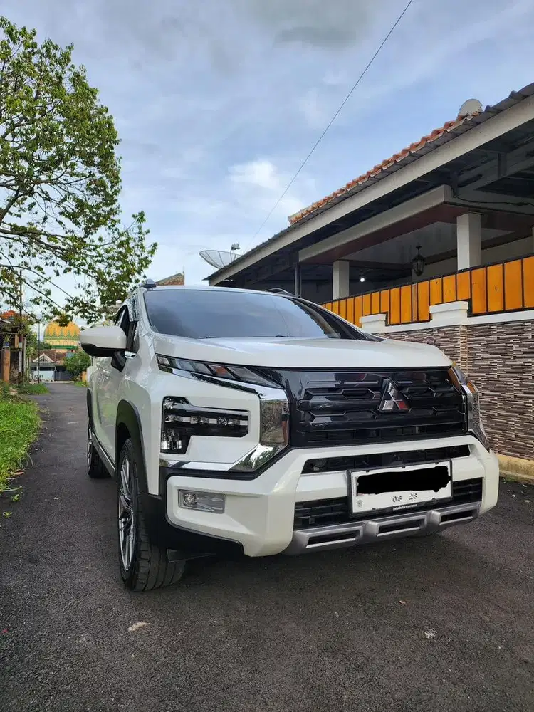 MITSUBISHI XPANDER CROSS AT 2023 LOW KM
