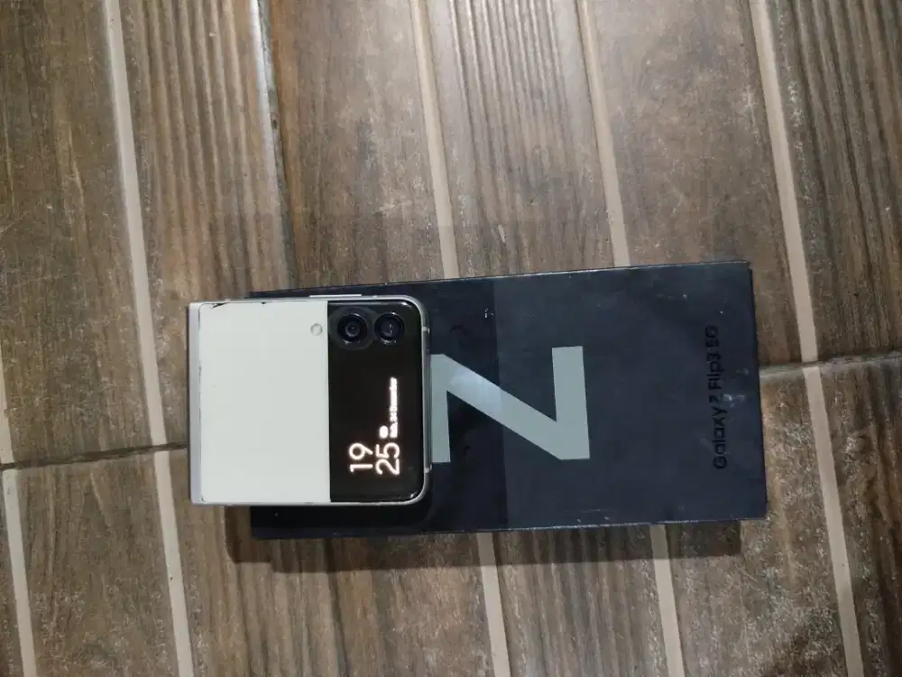 samsung z flip 3 minus lcd dalem