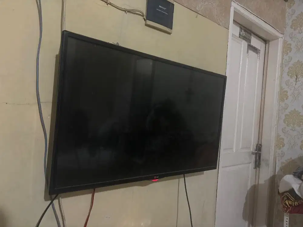 TV LG 42 Inch LED 42LN5100 Mulus Normal Siap Pakai