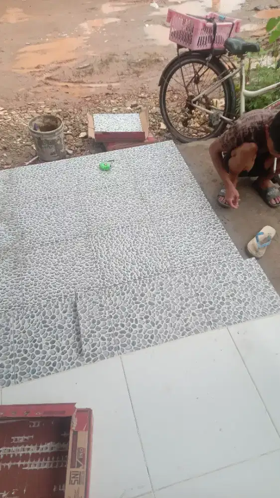 Tukang kayu ,batu,atau taso