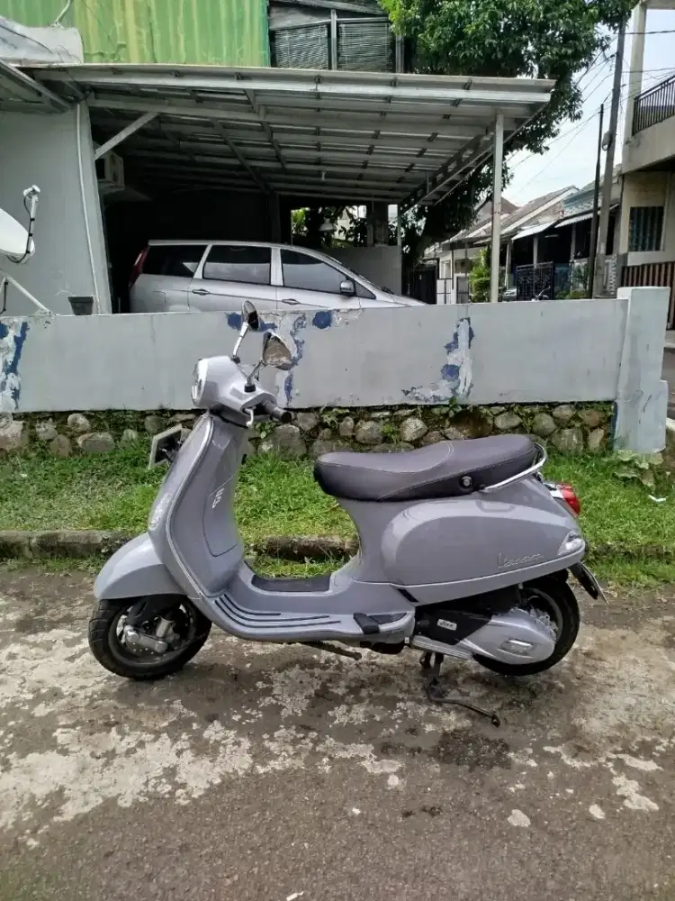 Vespa LX 125 i-Get 2024 | Kondisi Mulus Surat Lengkap & Siap Jalan