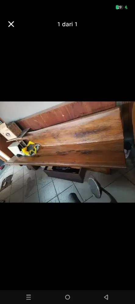 Meja makan dan kursi santai