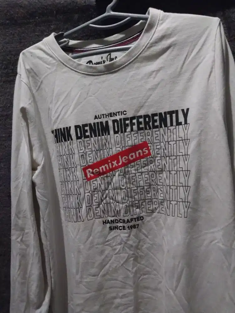 Kaus Panjang Putih Pria