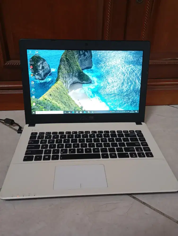 Laptop Asus x452e Slim