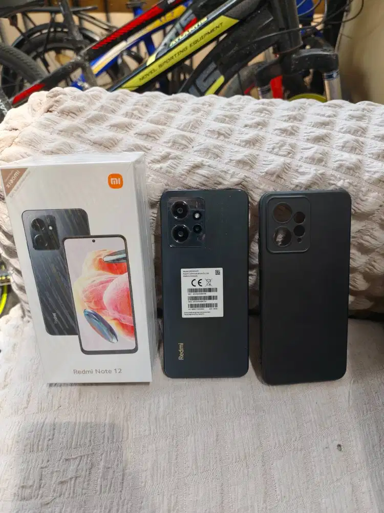 Dijual HP XIAOMI REDMI NOTE 12 6/128 GB HITAM