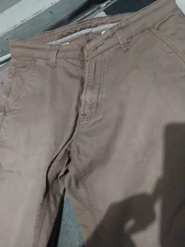 Celana Chino Coklat Pria Bekas
