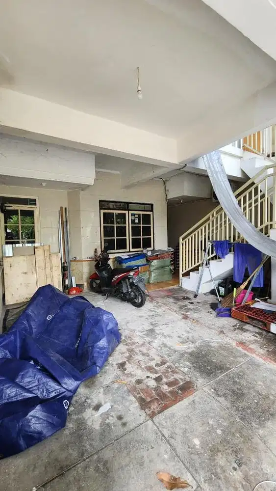 Over Kontrak Rumah 2 Lantai Luas Murah bisa untuk Gudang / Kantor