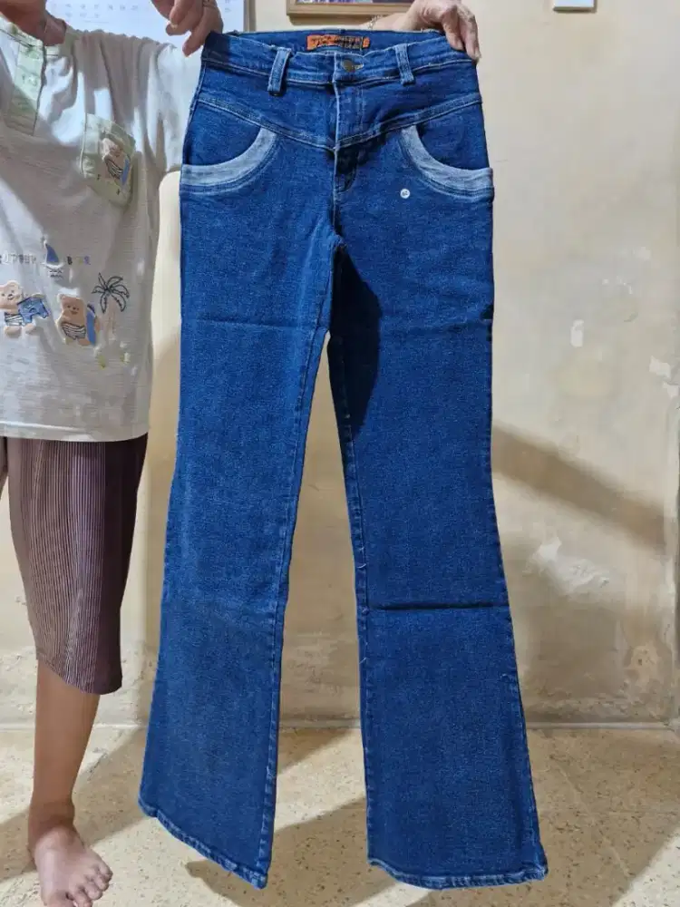 Celana jeans wanita barang baru jual murah ngabisin stok