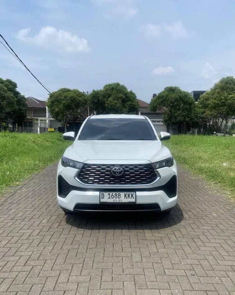 Toyota Innova zenix 2.0 G  Cvt thn 2023