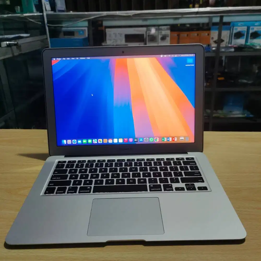 Apple Macbook Air Slim Intel Mulus Siap Pakai