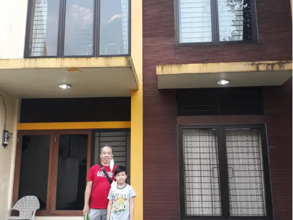 Rumah Villa di kota rasa pedesaan