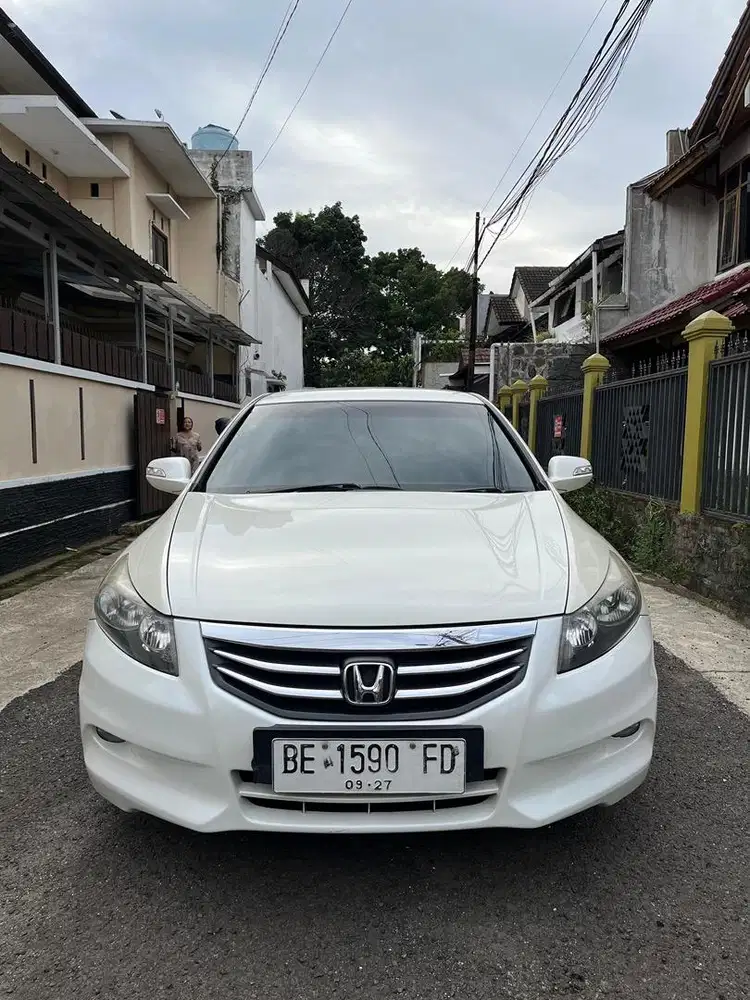 HONDA ACCORD 2.4 VTI-L 2012