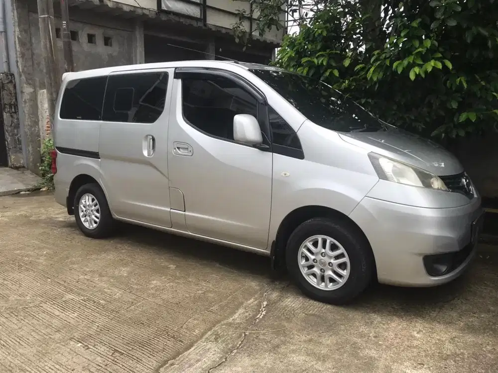 Nissan evalia xv 2013