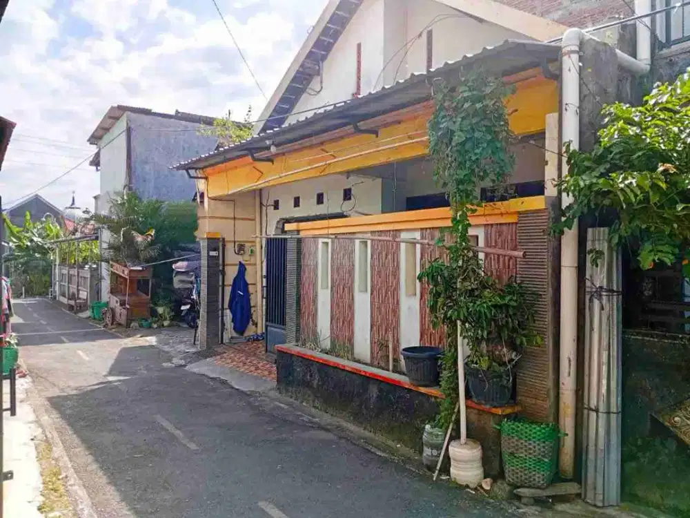 Rumah Bagus 2lt Dekat Taman Jayawijaya