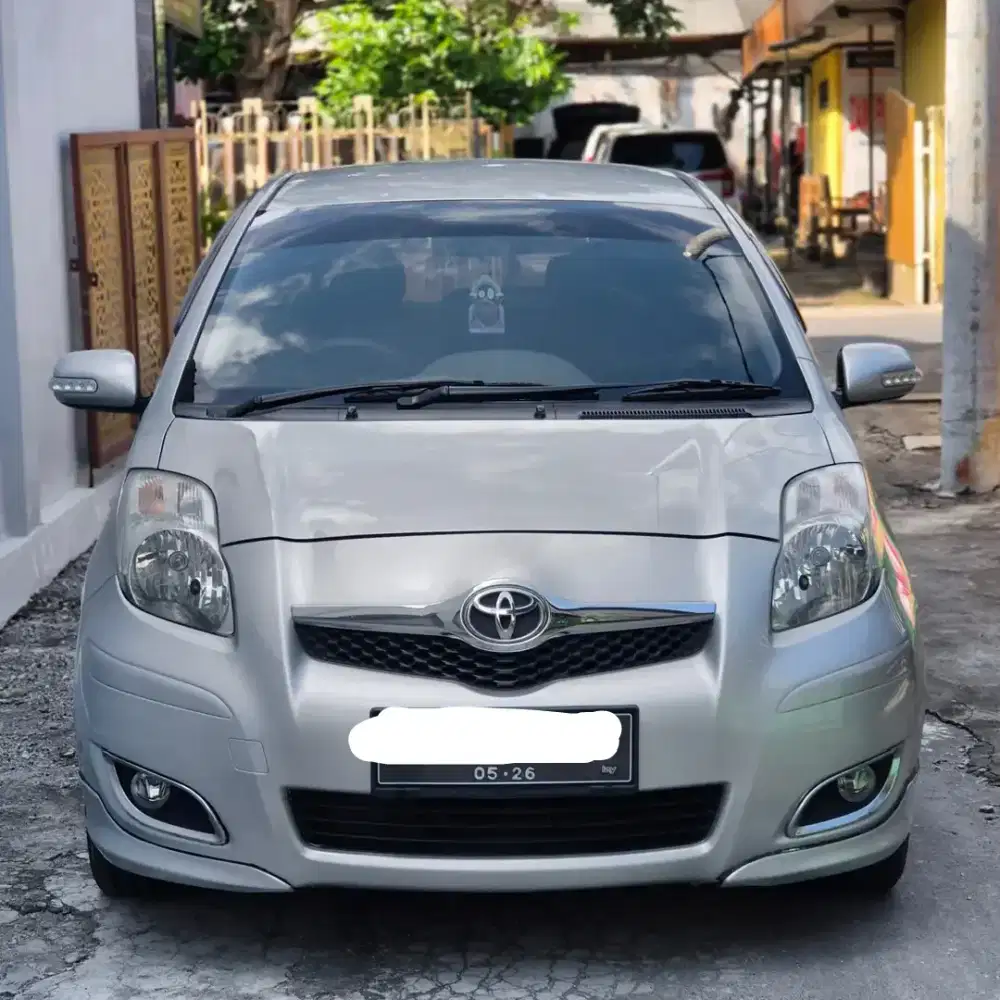 Toyota Yaris type E 2010 Manual