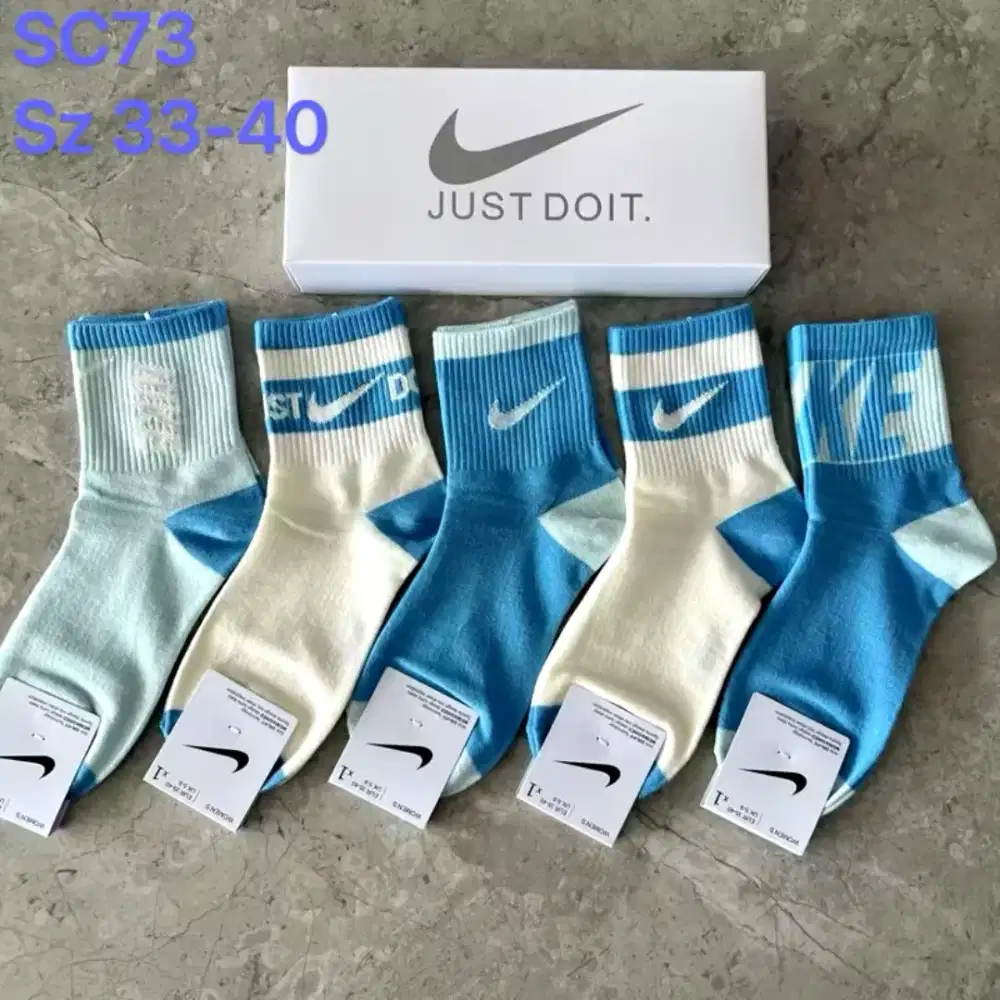 Kaos kaki import