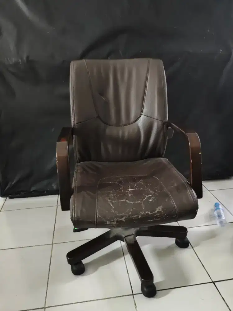 Kursi kantor Informa jumbo