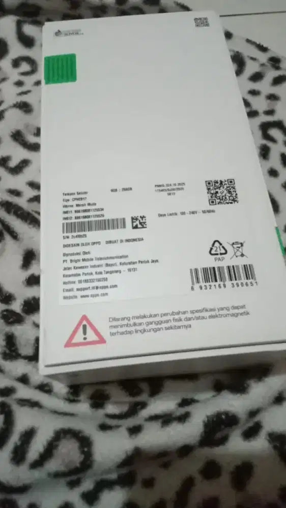 Oppo baru buka segel dus