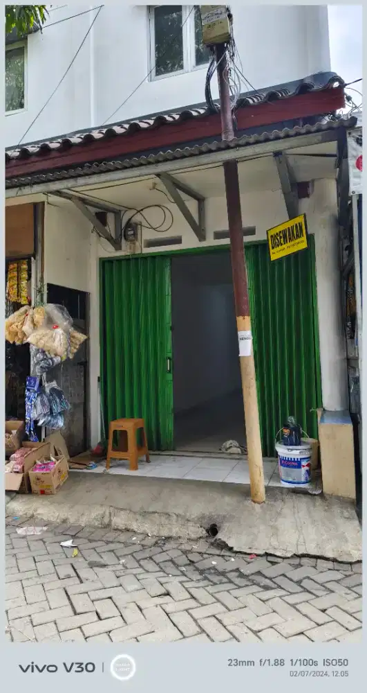 Disewakan pertahun kios depan pasar Sukatani