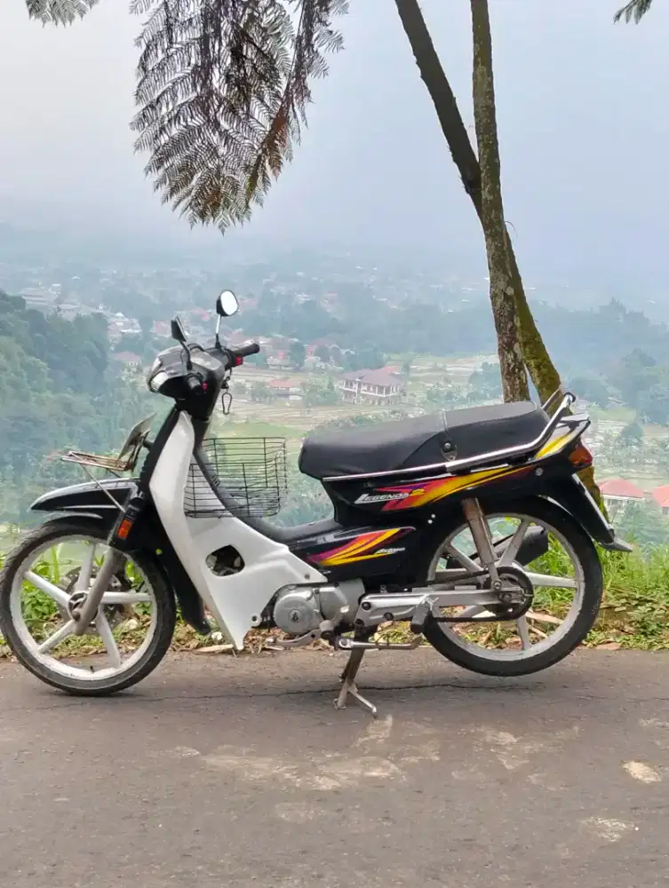 Honda Astrea legenda 2