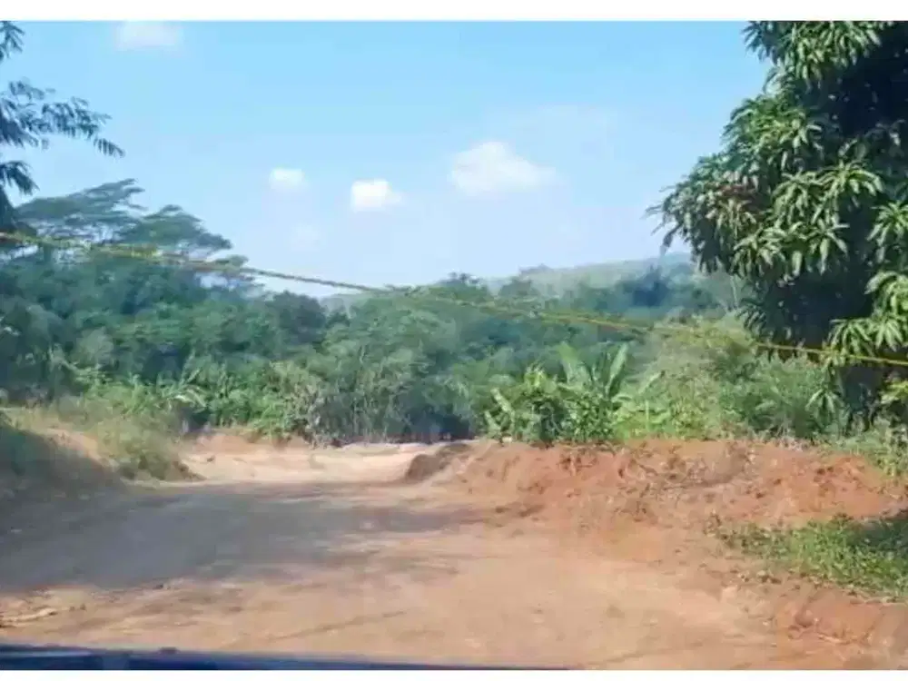 Dijual tanah strategis nempel jalan utama