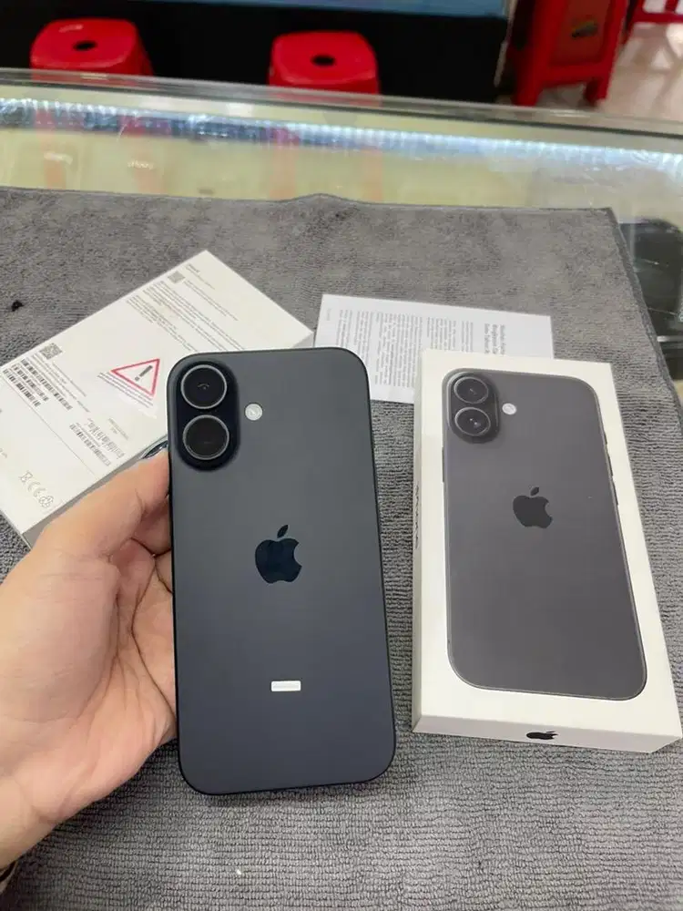 Iphone 16 128 Black Like new Ibox on 10/11/2026 Bh100% fullset