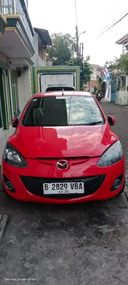 Mazda 2 V Merah Ciledug