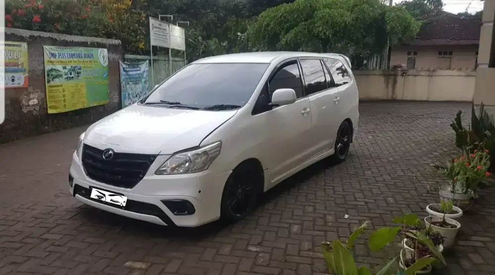 Kijang Innova G 2.5 AT