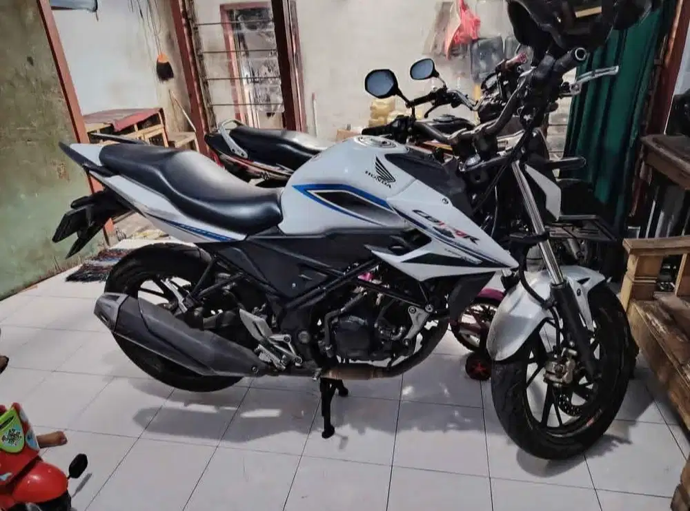 Honda CB150R Streetfire | Mesin Sehat | Pajak Panjang