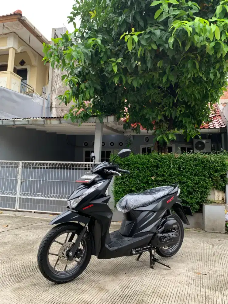 HONDA BEAT DELUXE 2023 KM 33 RB ISTIMEWA