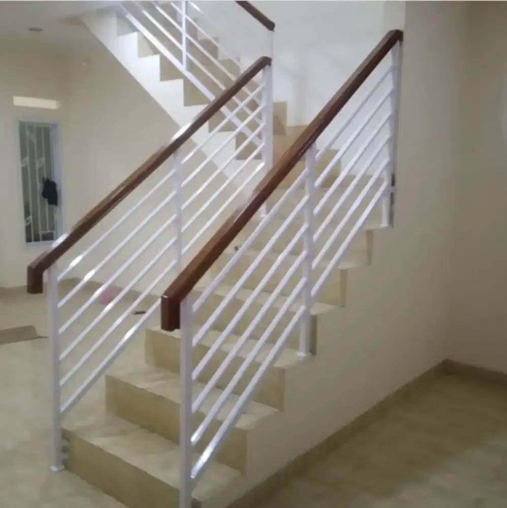 railing tangga pegangan kayu