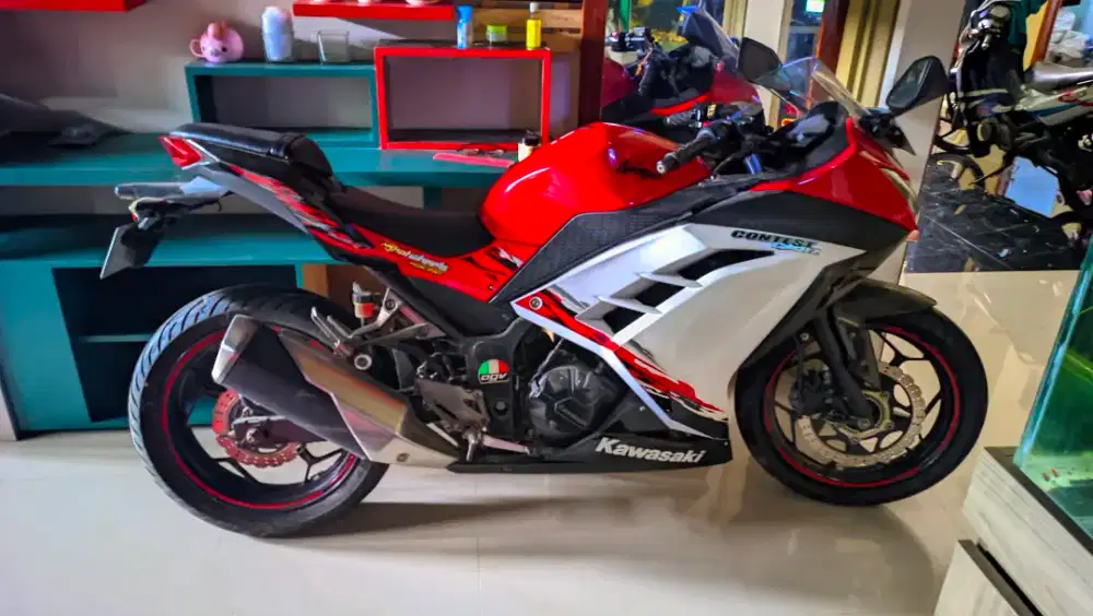 Ninja 250 FI tipe ABS