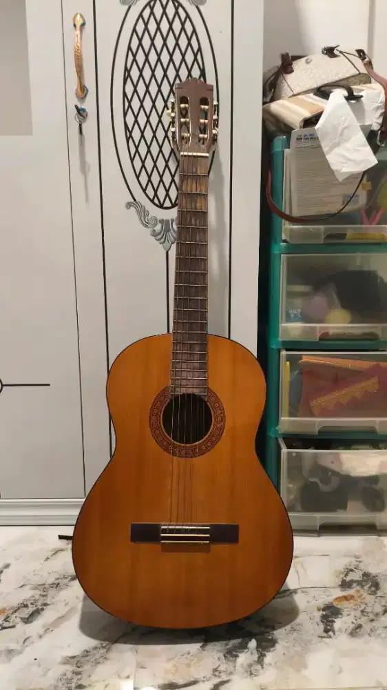 Gitar yamaha c330a
