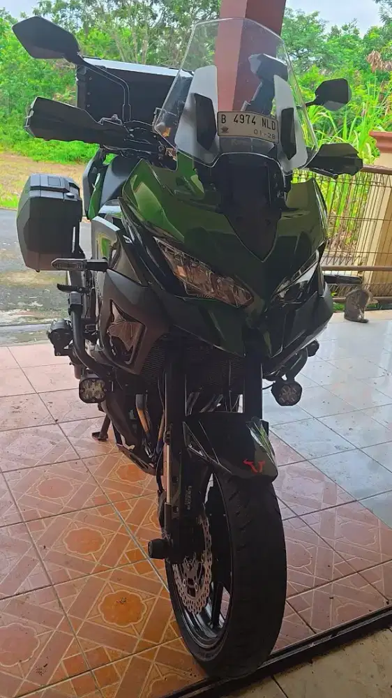 KAWASAKI VERSYS 1000 LIKE NEW 2023