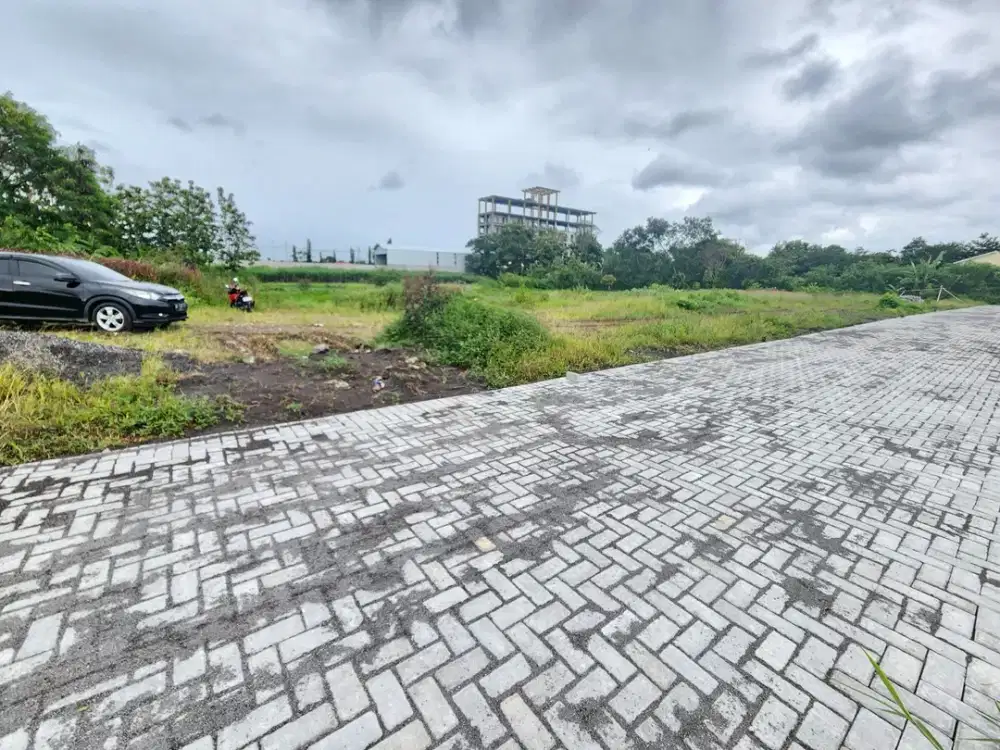 Dijual tanah di jl kabupaten 100 meter ringroad utara, SHM pekarangan siap balik nama dekat  RS Akademik UGM