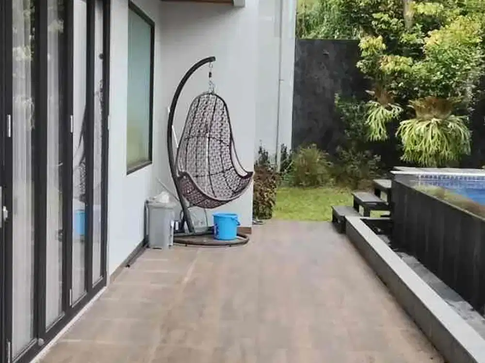 DIJUAL RUMAH MEWAH PLUS KOLAM RENANG DI SETIABUDI REGENCY BANDUNG