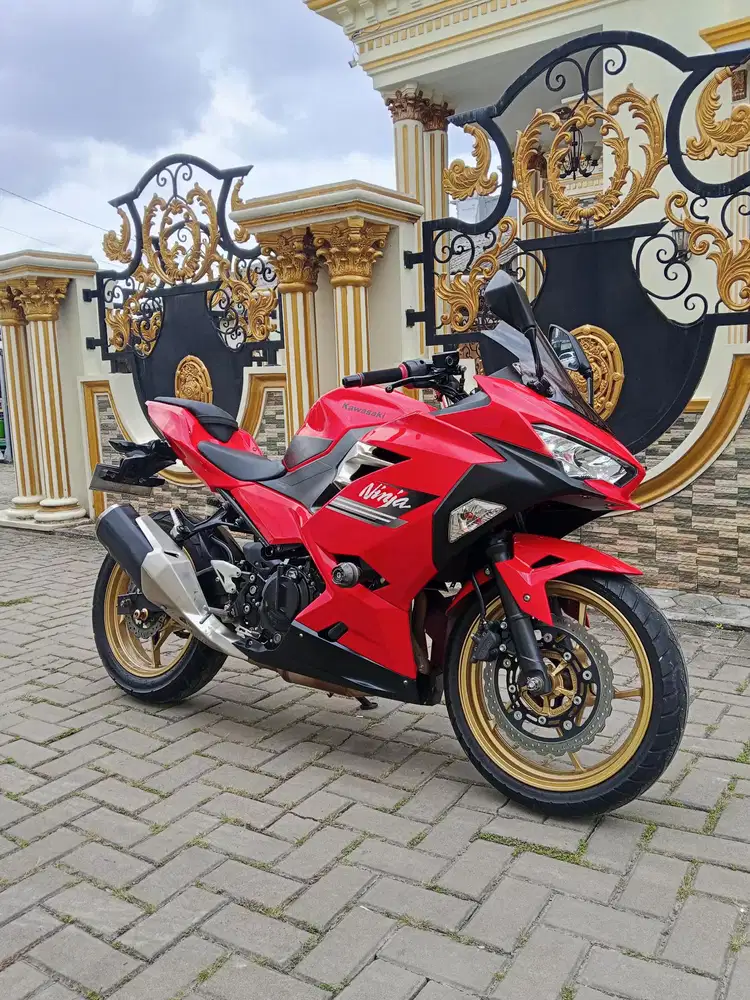 KAWASAKI NEW NINJA F1 SE 2023 SEPERTI BARU GRESS
