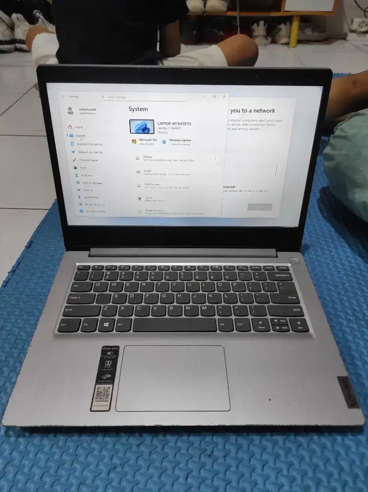 Laptop Lenovo IdeaPad Slim 3 81W3 Amd Ryzen 3 -4700U Ram 8Gb/SSD 256Gb